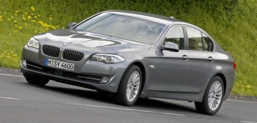 BMW řady 5 byl vyhlášen nejbezpečnějším autem roku 2010.