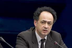 Hugues Mingarelli vede misi eurodiplomatů do Tuniska.