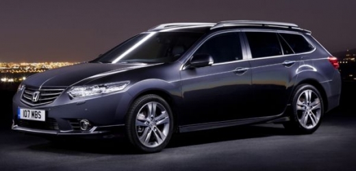 Na autosalonu v Ženevě bude mít premiéru inovovaná Honda Accord.
