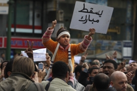 V Egyptě pokračují protesty proti prezidentu Husní Mubarakovi.
