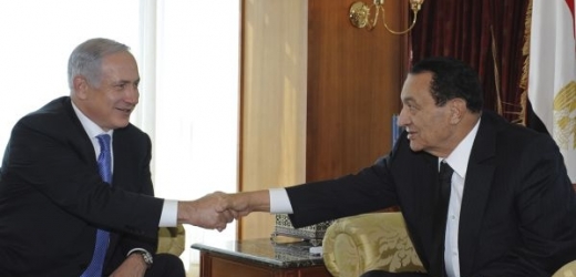 Izraelský premiér Netanjahu (vlevo) a egyptský prezident Mubarak, 6. ledna 2011. To šlo v první řadě o Palestinu.