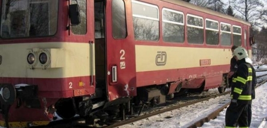 Pod koly vlaku našli smrt dva bezdomovci (ilustrační foto).