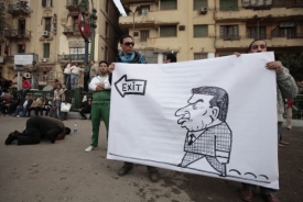 Protestující se nespokojí s ničím jiným než s Mubarakovou rezignací.