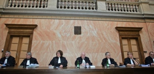 Soudci na zasedání Ústavního soudu (ilustrační foto).