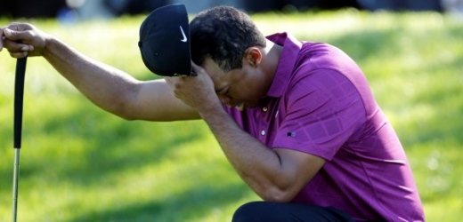 Tiger Woods zažívá těžký restart kariéry.