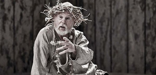 Derek Jacobi jako král Lear.