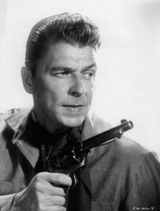 Reagan začal kariéru jako herec v béčkových westernech.