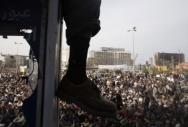 Káhiřané se srocují na pochod v "den odchodu".
