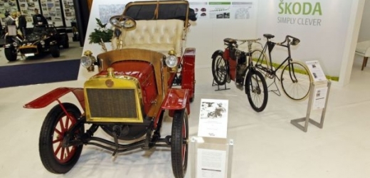 Voiturette A z roku 1906, vůz, který reprezentuje Škoda Auto na pařížské výstavě historických vozidel.