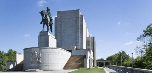 První zkouška se konala na Vítkově, v památníku, kde odpočívali českoslovenští prezidenti a potentáti.