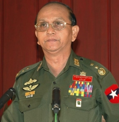 Parlament ovládaný vojáky aktivními i ve výslužbě se poprvé sešel minulý týden a zvolil nového prezidenta Barmy. Stal se jím vysloužilý generál Thein Sein.