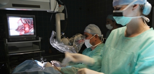 Operace v nemocnici (ilustrační foto).