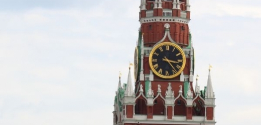 Hodiny Vykupitelovy věže v moskevském Kremlu.