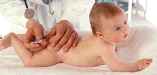 Ústavní soud nezpochybnil potřebnost a ústavnost povinného očkování dětí (ilustrační foto).