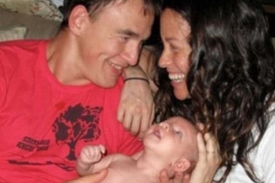 Alanis Morissetteová se synem a manželem.