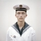 Druhé místo v kategorii Portrét vyhrál Joost van den Broek z Nizozemska za snímek kadeta Kirilla Lewerskina z ruské válečné lodi.
