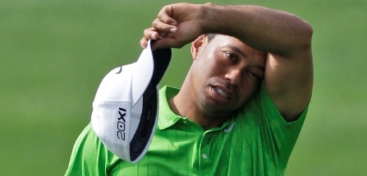 Tiger Woods na turnaji v Dubaji.