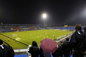 Stadion Baníku Na Bazalech dosluhuje.