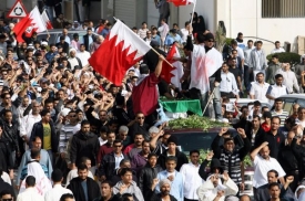 Protivládní nepokoje v Bahrajnu, inspirované zřejmě podobnými protesty v Tunisku a Egyptě, vypukly v pondělí.