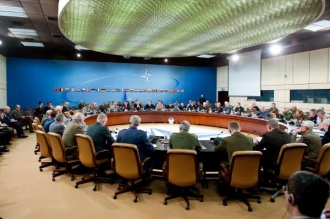 Rada NATO. Aliance nedokázala na ruské manévry v roce 2009 adekvátně reagovat.