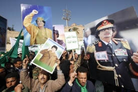 Opozice dnešek označila za den hněvu a vyzvala Libyjce k demonstracím. V Tripolisu se naopak sešli příznivci vlády.