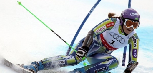Slovinská lyžařka Tina Mazeová.  