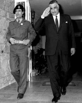 Plukovník Kaddáfí s egyptským prezidentem Násirem roku 1969.