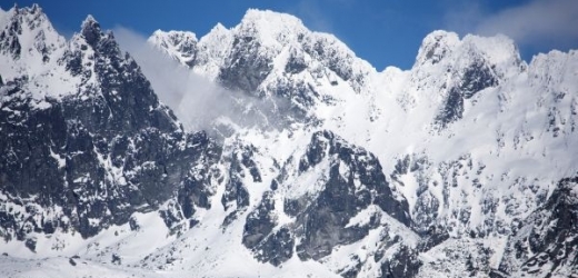 Smrtí tří lidí a vážným zraněním dvou dalších skončil výlet pětice moskevských turistů na Elbrus na neklidném severním Kavkaze (ilustrační foto).