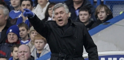 Trenér Chelsea Carlo Ancelotti.