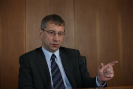 Ministr práce a sociálních věcí Jaromír Drábek představil detaily důchodové reformy.