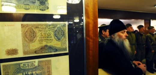 Výstava nabízí bankovky ze všech stran konfliktu.