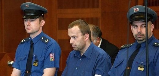 Petr Zelenka - heparinový vrah u soudu.