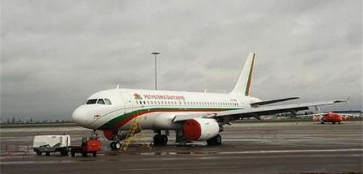 Vládní letadlo s bulharskými občany evakuovanými z Libye.