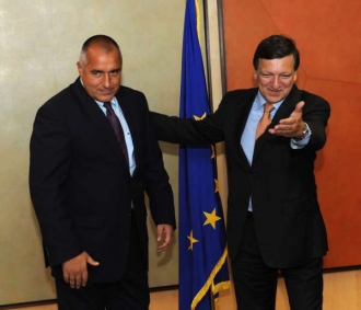 Odvolávám, co jsem odvolal... Bulharský premiér Borisov (vlevo) s šéfem EK Barrosem.
