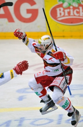 Dmitrij Jaškin je v sedmnácti letech důležitým hráčem pražské Slavie.