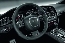 Interiér není od "normálního" Audi A5 příliš odlišný.