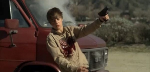 Justin Bieber se nechal rozstřílet. V slavném americkém seriálu.