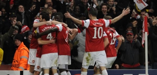 Arsenal se chce opět radovat, čeká jej Birmingham. 