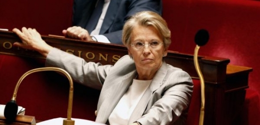 Michèle Alliot-Marieová nabízela podporu tuniskému prezidentovi proti demonstrantům.