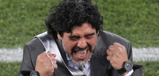 Diego Maradona střílel do senzacechtivých novinářů.