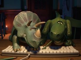 "Jablečná" klávesnice bez loga se objevila i v třetím pokračování animáku Toy Story.