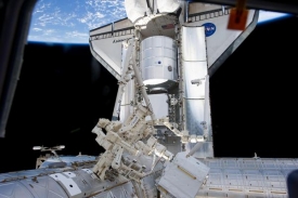 Leonardo k ISS dopravil raketoplán Discovery.