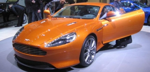 Nové kupé Aston Martin Virage.