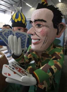 Ministr Guttenberg jako vděčná karnevalová figura.