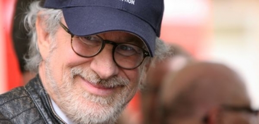 Steven Spielberg koupil práva k možnému filmovému trháku.
