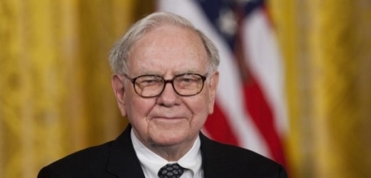 Warren Buffett cílí na investiční slony.