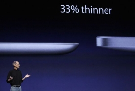 iPad 2 je o třetinu tenčí. Apple vyšel vstříc kritikům relativně těžkého a rozměrného zařízení.