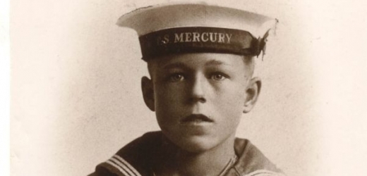 V první světové válce sloužil u námořnictva díky utajení skutečného věku.
