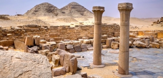Archeologické naleziště v Abusíru utrpělo během egyptských nepokojů rabováním.