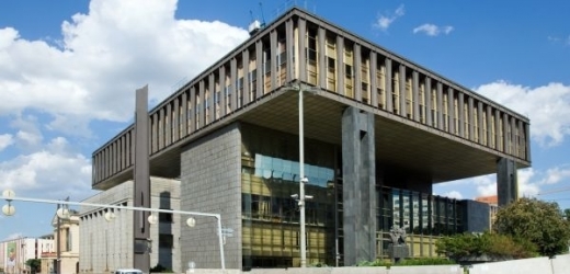 Budova bývalého Federálního shromáždění je jednou z dominant horní části Václavského náměstí.